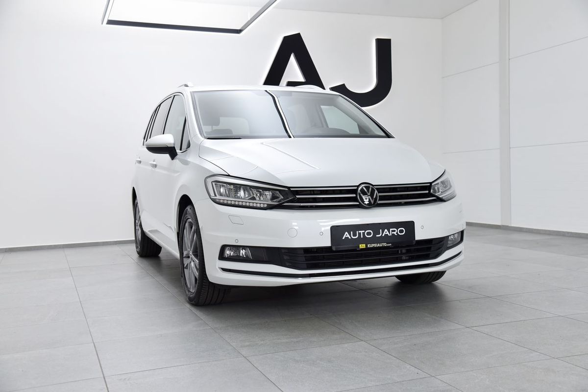Volkswagen Touran 2.0 TDI Highline DSG náhľad 3
