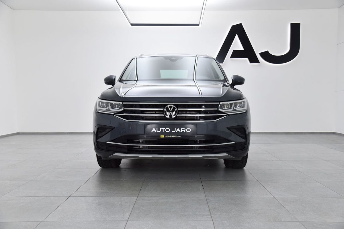 Volkswagen Tiguan 2.0 TSI 4Motion DSG náhľad 2